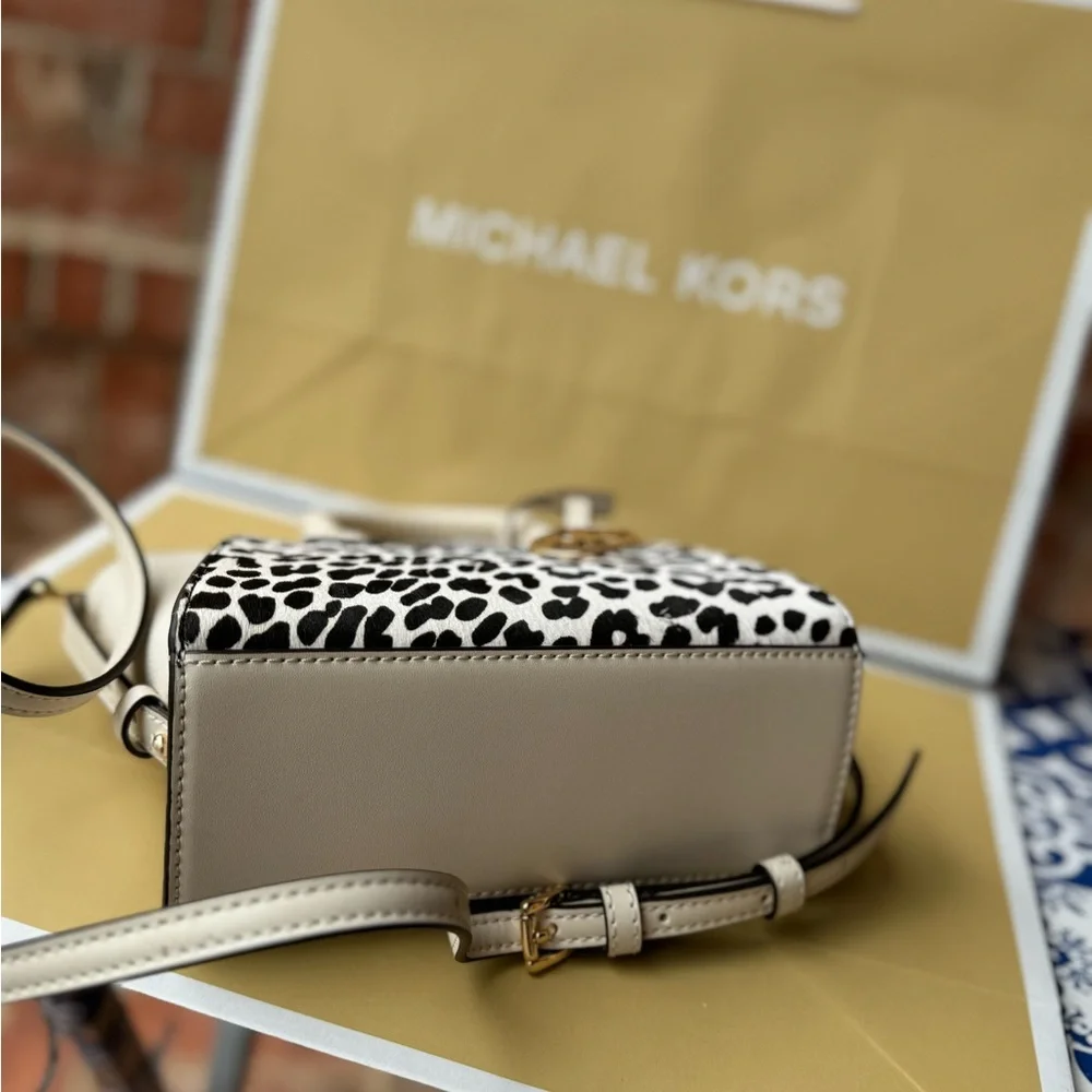 Michael Kors MINI Avril XS Cheetah Leather Satchel Crossbody Bag cream Multi